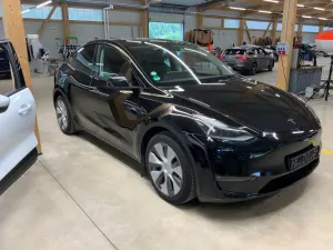 Tesla Model Y Long Range 2023