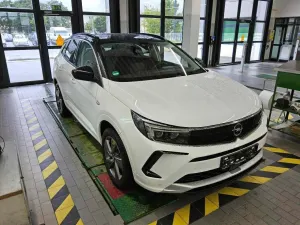 Opel Grandland 1.2 Elegance 2023