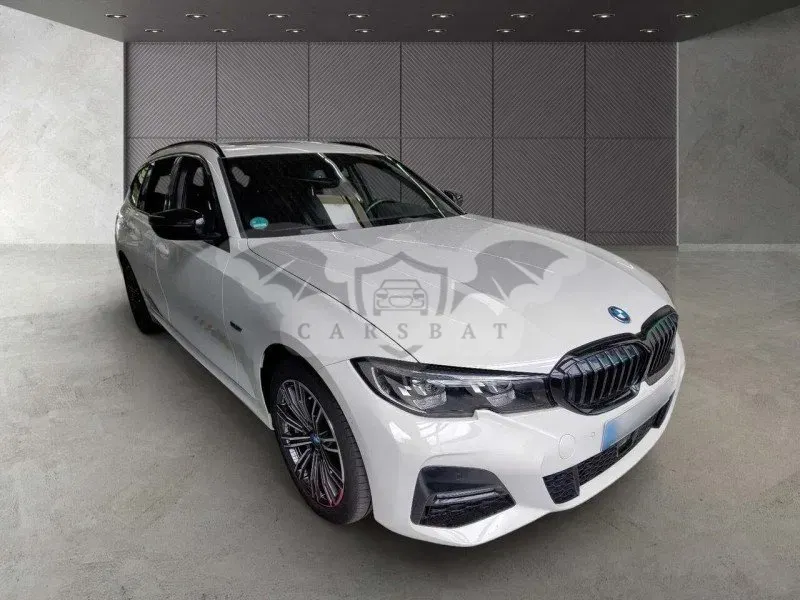 BMW 3 Series Touring 320e M Sport 2021