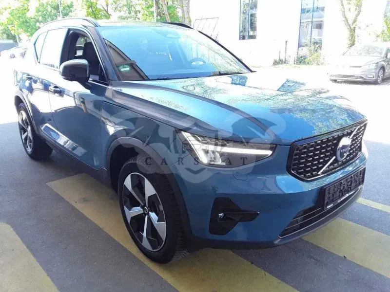 Volvo XC40 B4 Plus Dark 2024