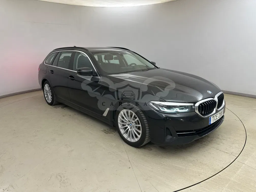 BMW 5 Series Touring 530e 2021
