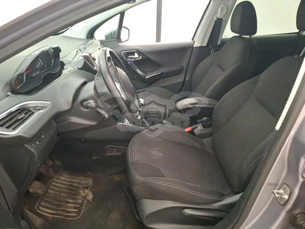 Peugeot 208 Allure Business 2018