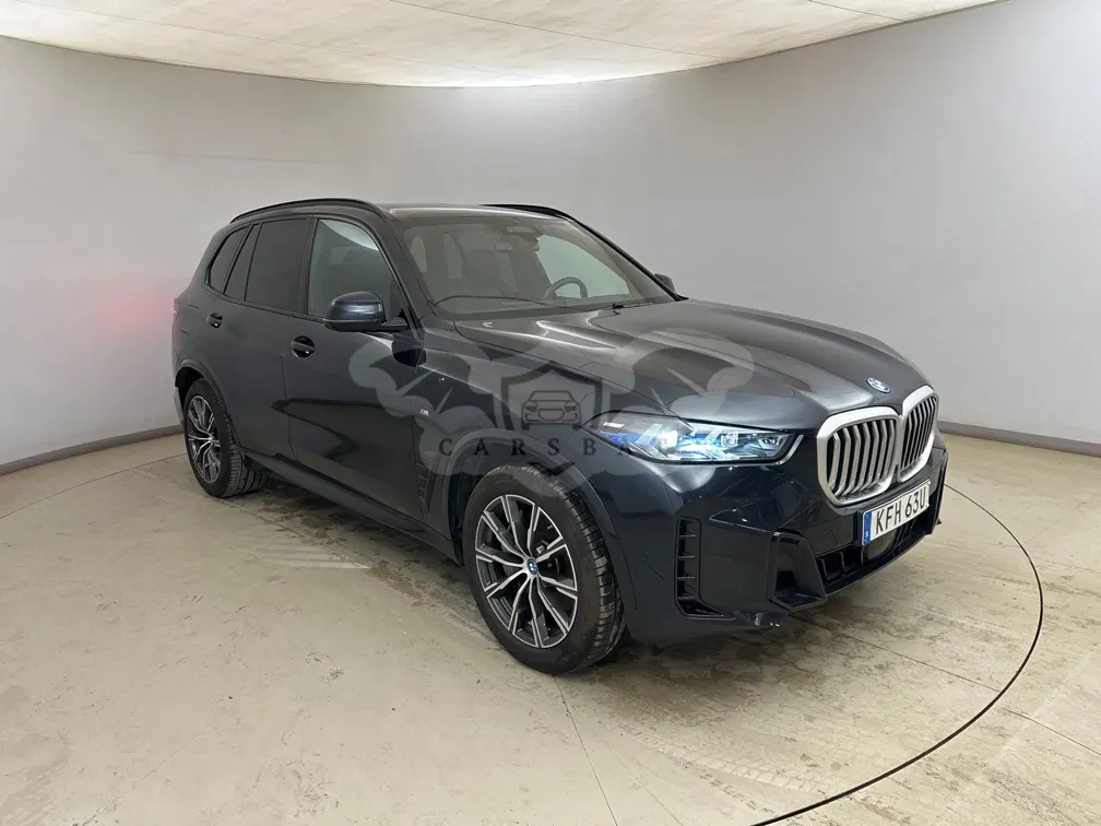 BMW X5 50e 2025