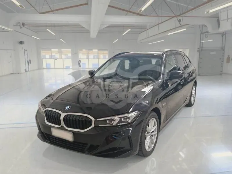 BMW 3 Series Touring 320e 2023