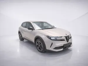 Alfa Romeo Junior 51 kWh 2025