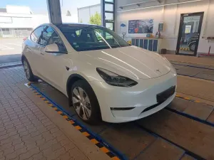 Tesla Model Y Long Range 2023