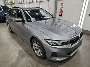 BMW 3 Series Touring 320d 2023