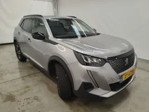 Peugeot 2008 1.2i Allure 2022