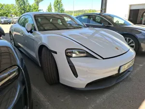 Porsche Taycan Sport Turismo 93 kWh 2022