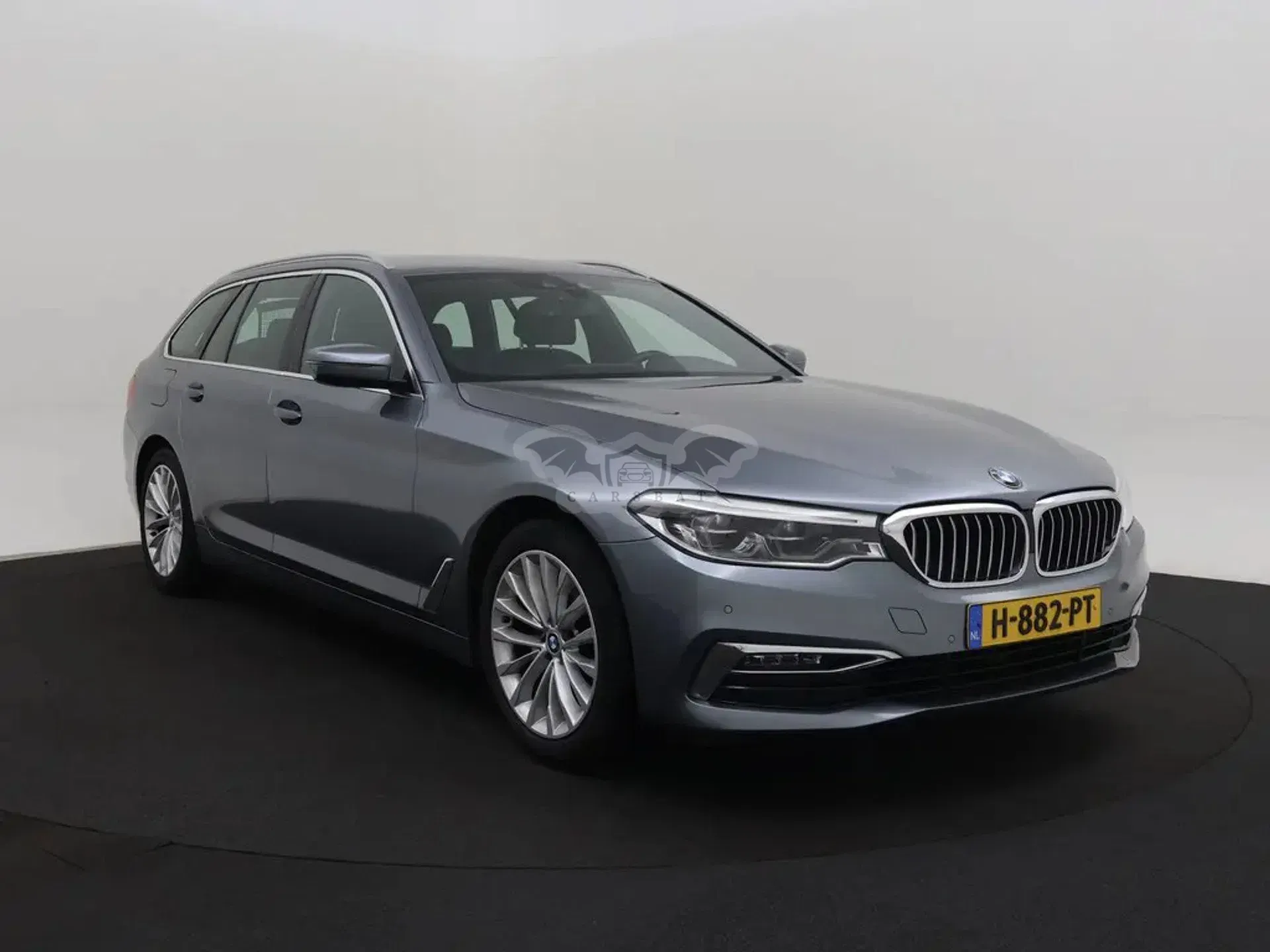 BMW 5 Series Touring 520i 2020