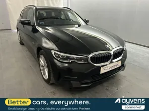 BMW 3 Series Touring 320e Advantage 2022