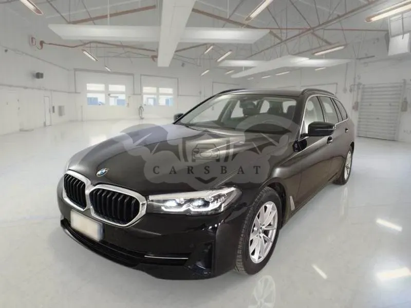 BMW 5 Series Touring 518d Business 2023