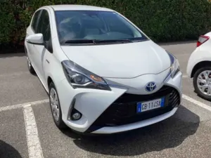 Toyota Yaris 1.5h Business 2020
