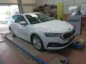 Skoda Octavia Combi 2.0 TDI Ambition 2023