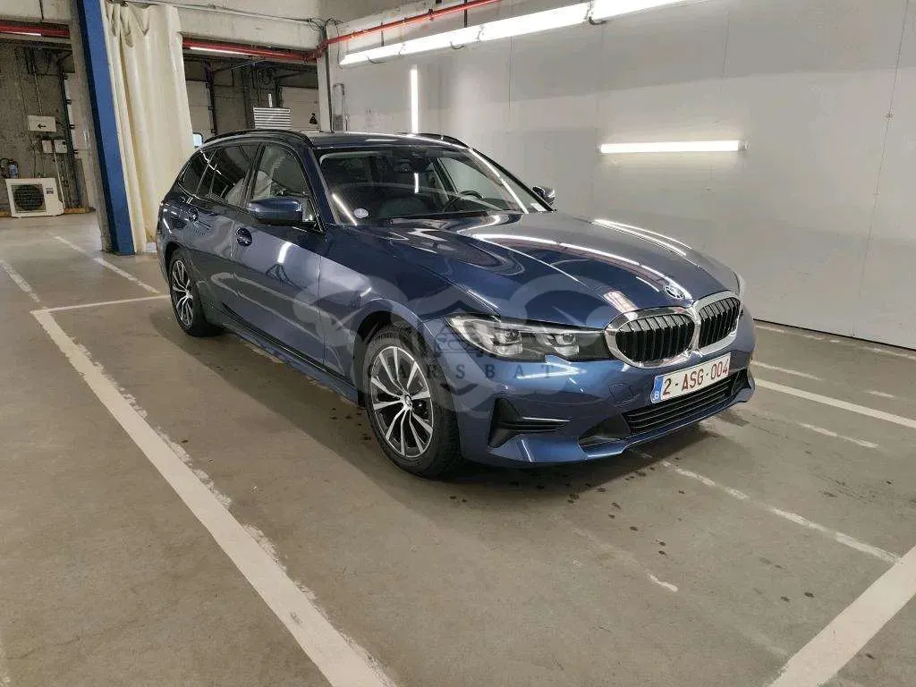 BMW 3 Series Touring 320e 2021