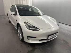 Tesla Model 3 60 kWh 2023