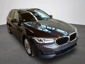BMW 5 Series Touring 530e 2021