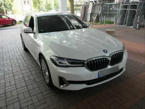 BMW 5 Series Touring 520e Luxury 2022