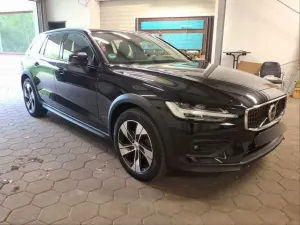 Volvo V60 Cross Country B4 Ultimate 2023