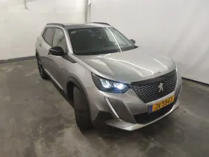 Peugeot 2008 1.2i Allure 2022