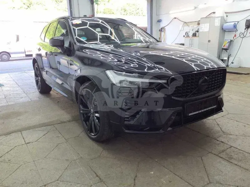 Volvo XC60 T6 Black Edition Ultra 2024