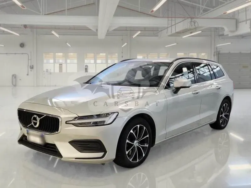 Volvo V60 B4 Momentum 2021
