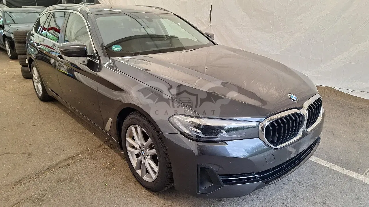 BMW 5 Series Touring 520d 2021