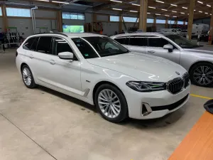 BMW 5 Series Touring 530e Luxury 2023