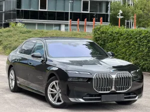 BMW 7 Series 740 2024