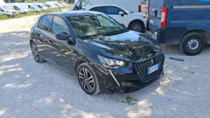Peugeot 208 Allure 2021