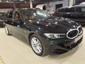 BMW 3 Series Touring 320e 2022