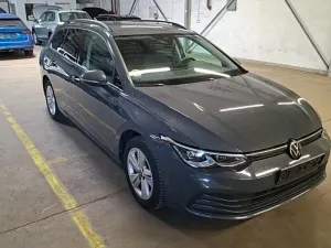 Volkswagen Golf Variant 1.5 eTSI Life 2023