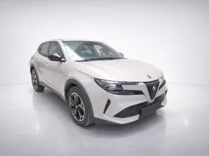 Alfa Romeo Junior 51 kWh 2025