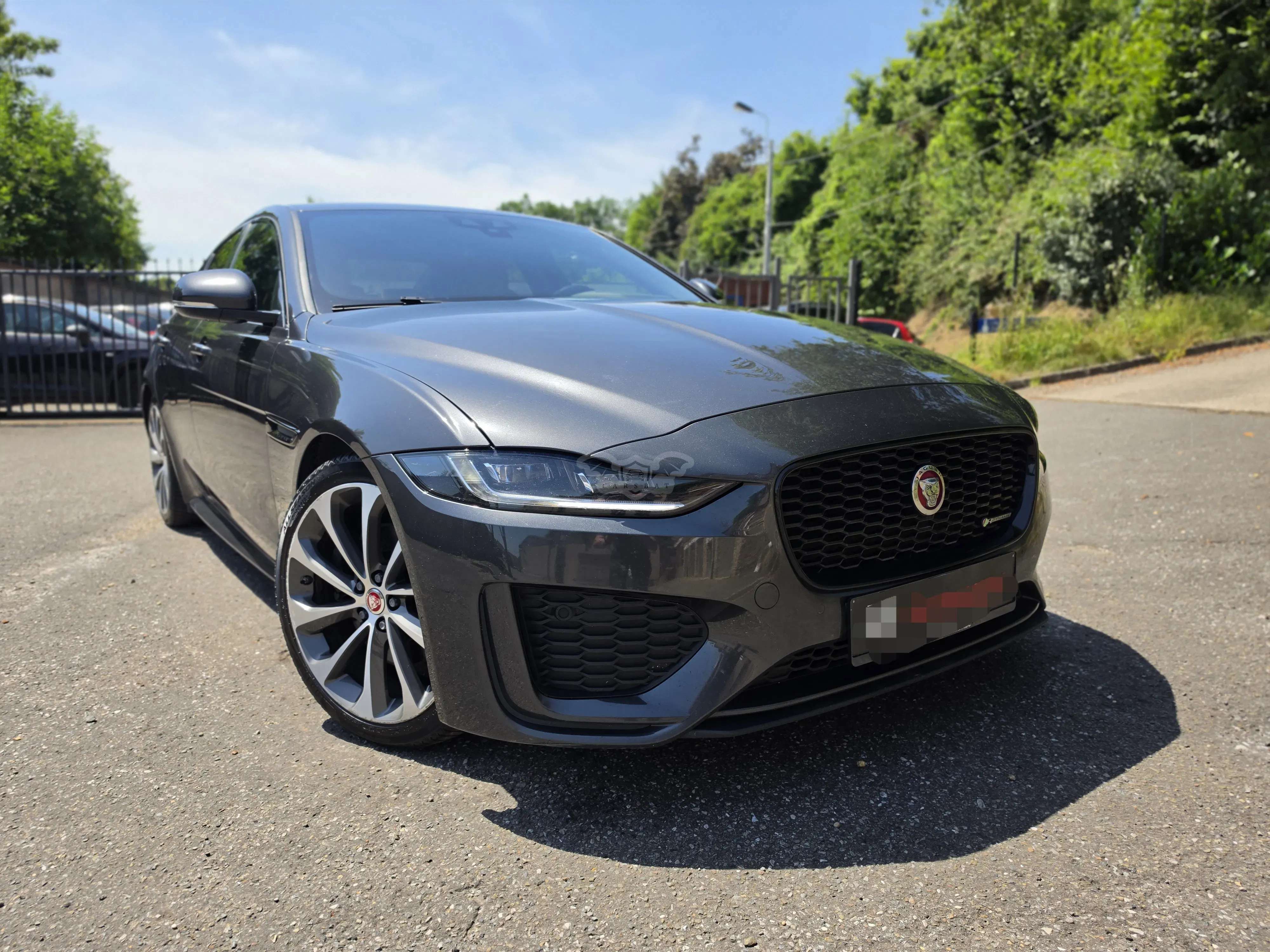 Jaguar XE R-Dynamic 2020