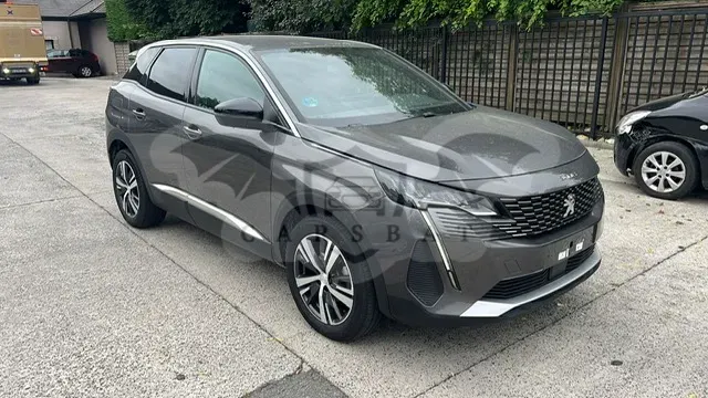 Peugeot 3008 1.2i Allure 2024