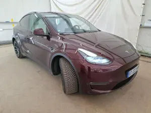 Tesla Model Y Long Range 2024