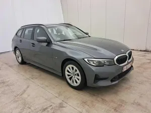 BMW 3 Series Touring 320e 2022