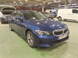 BMW 3 Series Touring 330e 2021