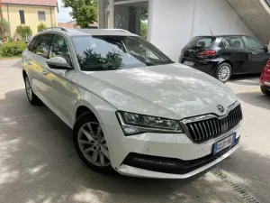 Skoda Superb Combi 2.0 TDI Executive 2021