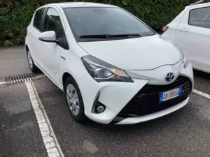 Toyota Yaris 1.5h Business 2020