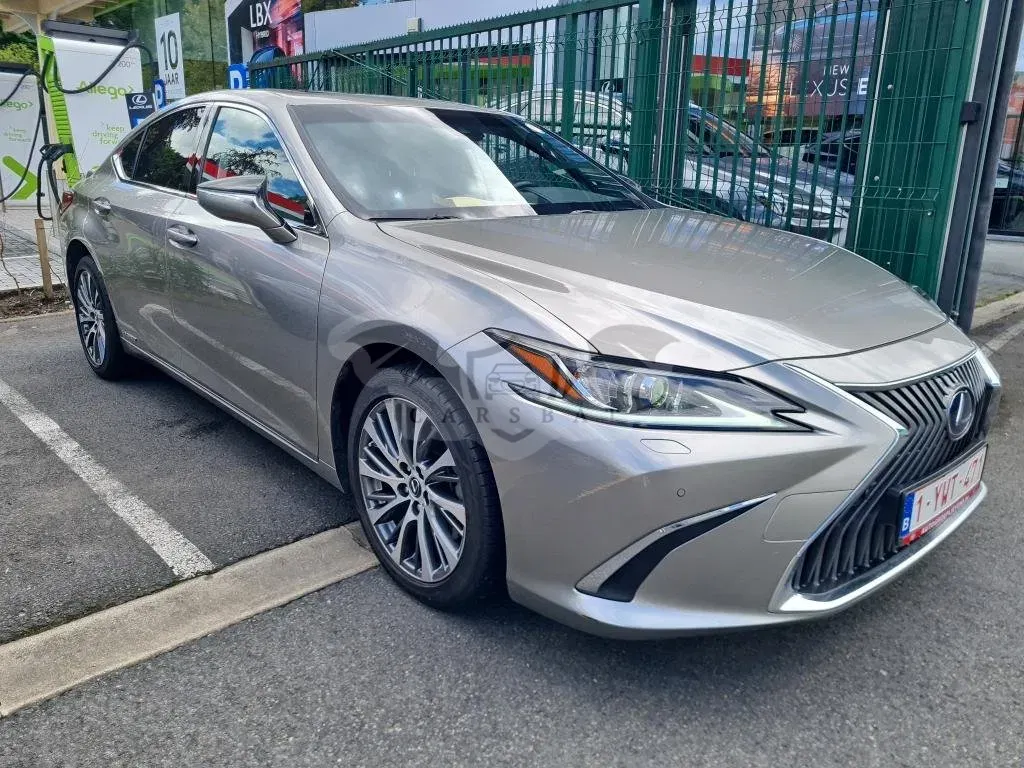 Lexus ES 300h 2021