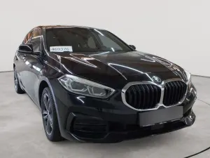 BMW 1 Series 118d Sport Line 2023