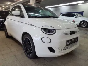Fiat 500 e 500e C by Bocelli 2023