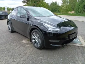 Tesla Model Y Long Range 2023