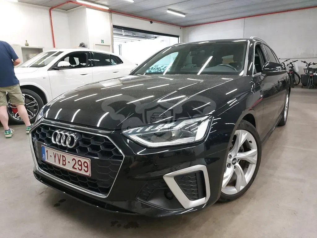 Audi A4 Avant 30 TDI S Line 2020