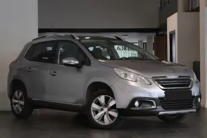 Peugeot 2008 1.2i Allure 2015