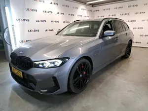 BMW 3 Series Touring 330e 2023