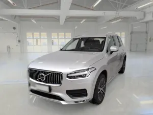 Volvo XC90 B5 Momentum Pro 2021