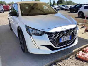Peugeot 208 Business 2023