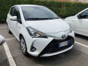 Toyota Yaris 1.5h Business 2020